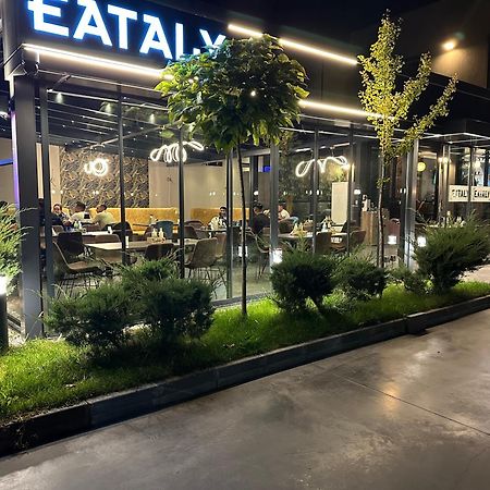 Eataly Cazare Bals Bagian luar foto